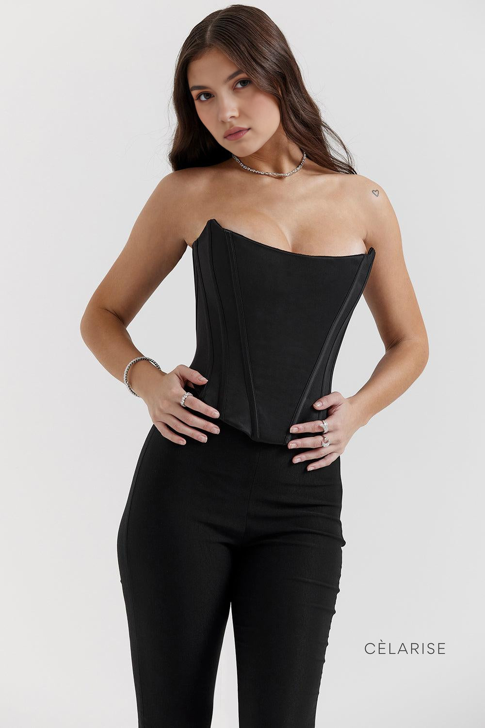 Celarise Lelani Saten Straplez Korse | 757 | 758 | 759 | 760